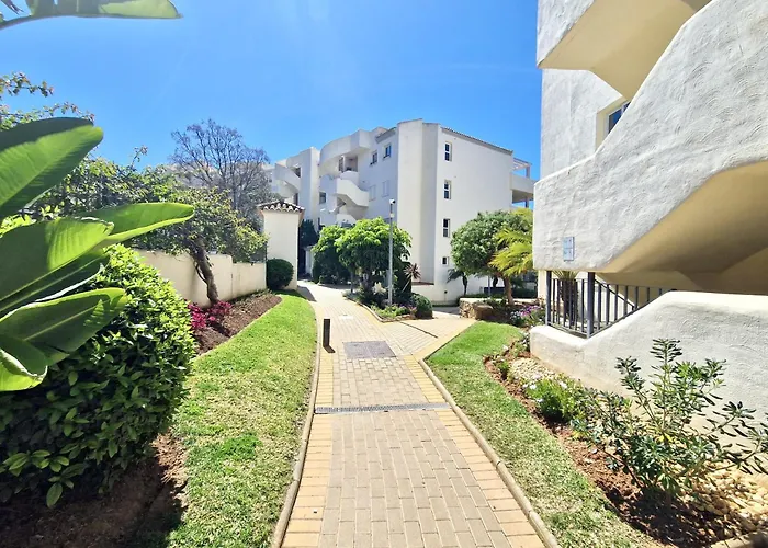 Sr Santa Maria Hills